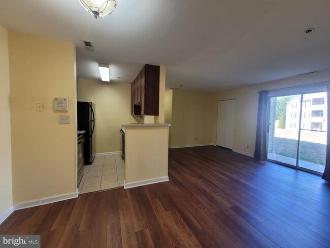 property at 33 Fern Oak Cir