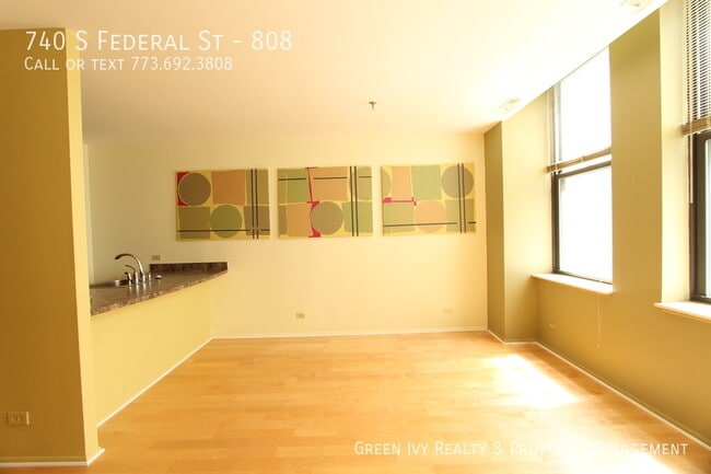 740 S Federal St in Chicago, IL - Building Photo - Building Photo