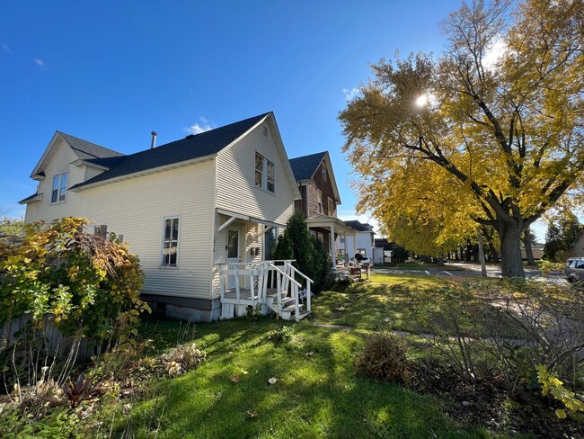 property at 1826 Missouri Ave