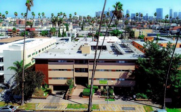 Tiara in Sherman Oaks, CA - Foto de edificio - Building Photo