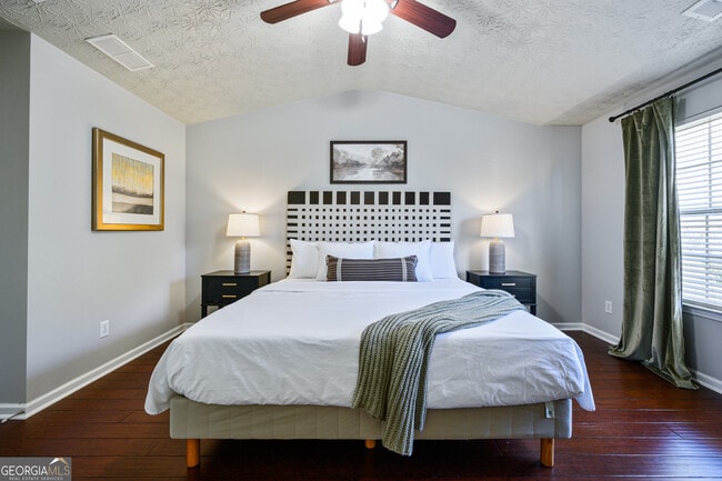 property at 1431 Bay Overlook Dr