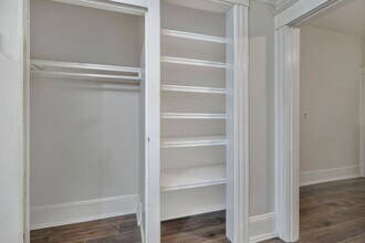 2360 NW Glisan St in Portland, OR - Building Photo - Building Photo