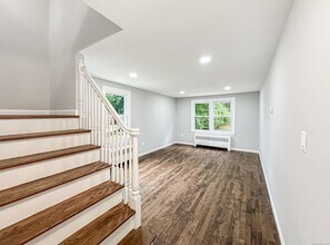 85 Cold Spring Cir in Naugatuck, CT - Building Photo - Building Photo