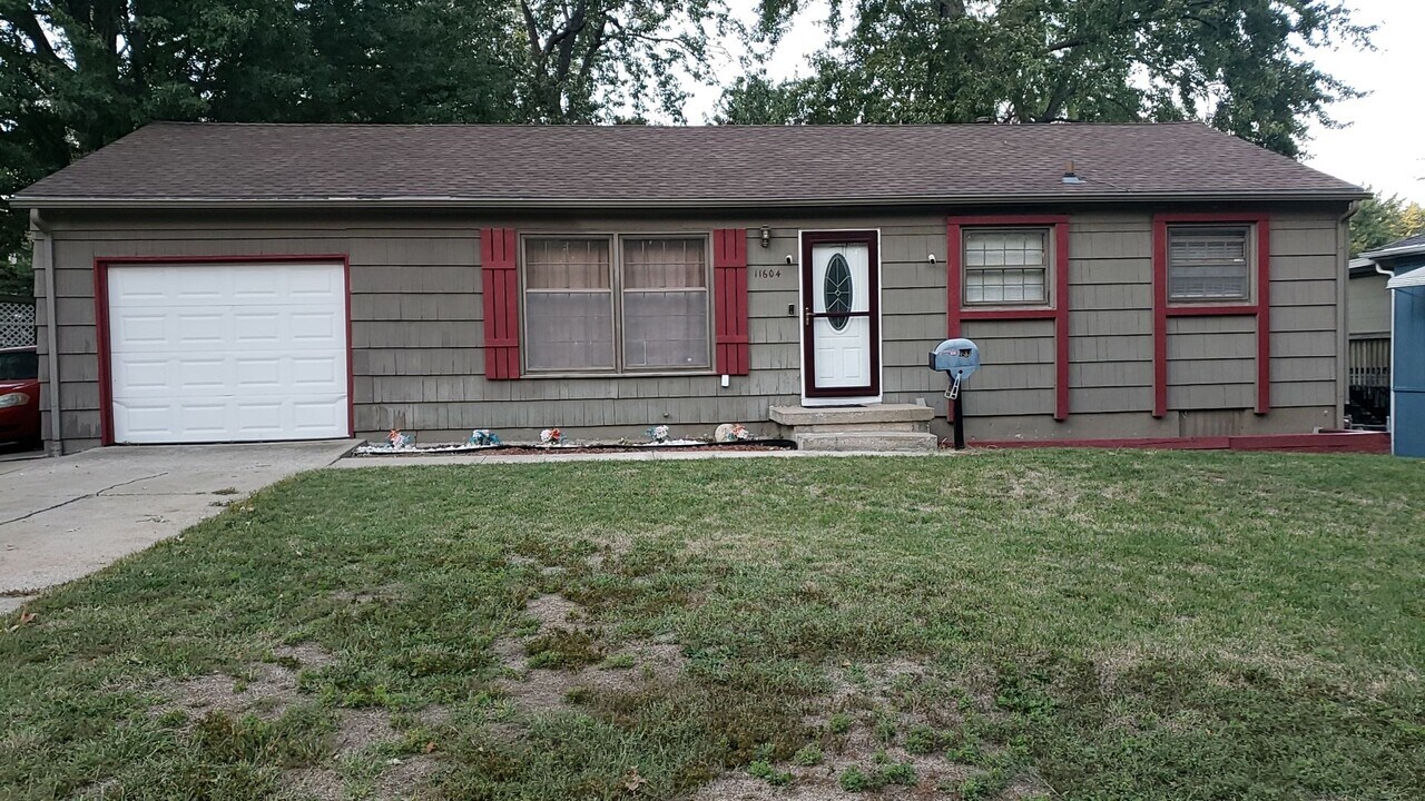 11604 E 77th Terrace in Raytown, MO - Building Photo