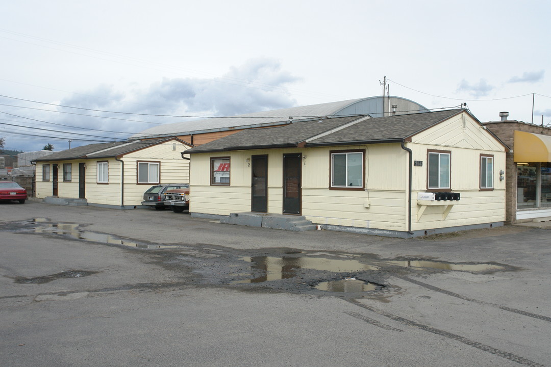 6123 E Trent Ave in Spokane, WA - Foto de edificio