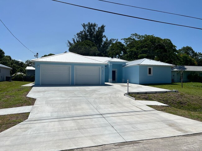 property at 5911 Seagrape Dr
