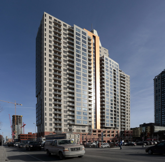 Vantage Pointe in Calgary, AB - Building Photo - Building Photo