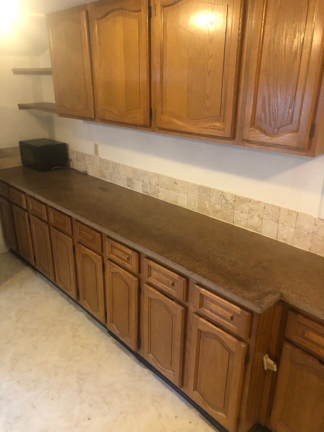 953 Dryden Rd, Unit 2