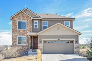 7450 S Old Hammer Way in Aurora, CO - Building Photo