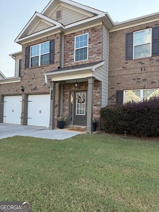 139 Lookout Way in Dallas, GA - Building Photo