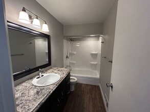 1719 Silvercrest Dr, Unit 1719 #2 in Appleton, WI - Building Photo - Building Photo