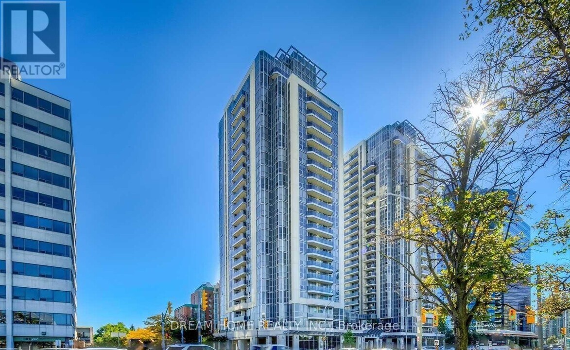 5793 Yonge St in Toronto, ON - Building Photo