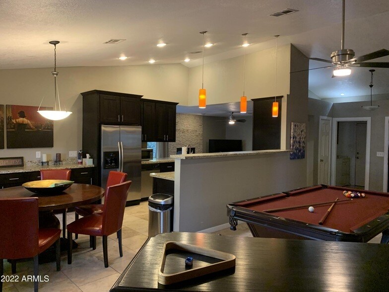 6002 E Beck Ln in Scottsdale, AZ - Building Photo