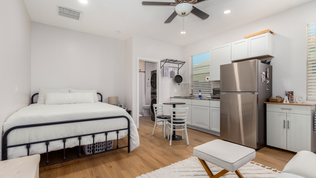 1270 W Carlsbad Dr, Unit 2 in San Tan Valley, AZ - Foto de edificio - Building Photo