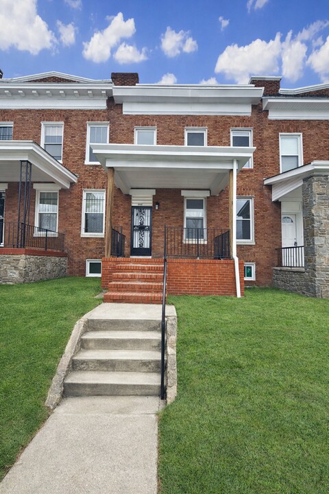 2113 Belair Rd in Baltimore, MD - Building Photo