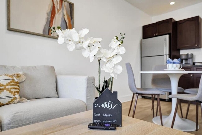 333 Walnut St in Hollywood, FL - Foto de edificio - Building Photo