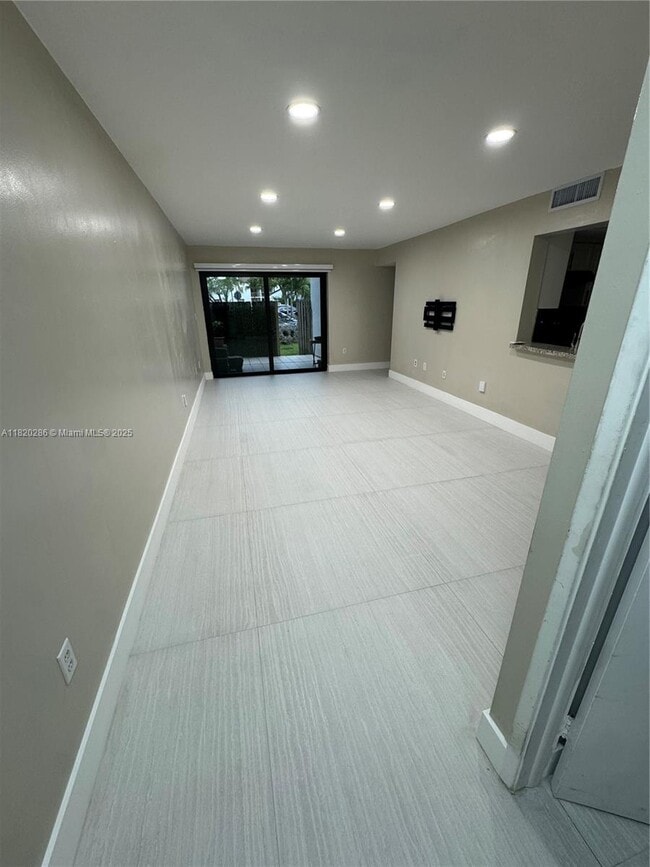 property at 9405 Fontainebleau Blvd
