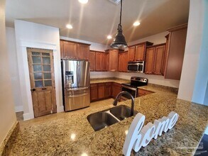 2549 Redford Dr in Gonzalez, FL - Building Photo - Building Photo