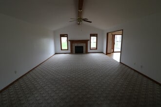 21391 Marina Cir in Macomb, MI - Building Photo - Building Photo