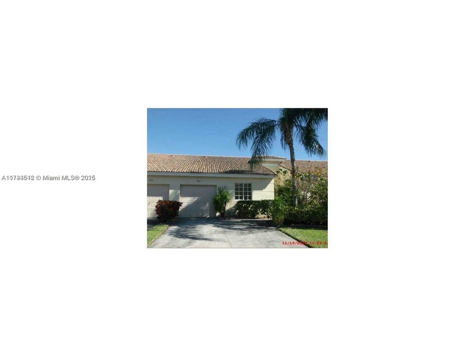 4982 SW 32nd Terrace in Fort Lauderdale, FL - Building Photo