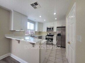 239 Brookside Dr in Suisun City, CA - Building Photo - Building Photo