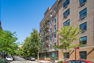 713 E Ninth St in New York, NY - Building Photo - Primary Photo