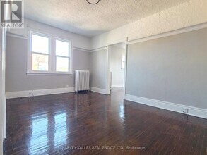 1 Brookdale Ave in Toronto, ON - Building Photo - Building Photo