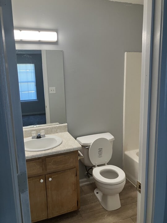 1051 Gate Cir in Bainbridge, GA - Building Photo