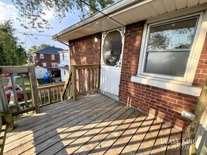 1225 Gladstone Ave in Windsor, ON - Building Photo - Building Photo