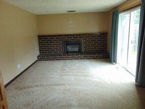 5735 SW 206th Ave in Beaverton, OR - Building Photo - Building Photo
