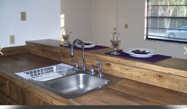 10887 W Gem St in Crystal River, FL - Building Photo - Building Photo