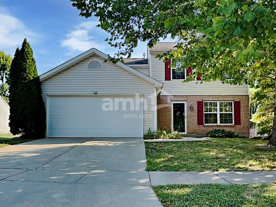 640 Linden Creek in Morrow, OH - Foto de edificio