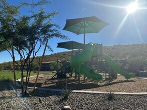 3228 W Morning Vista Ln in Phoenix, AZ - Building Photo - Building Photo