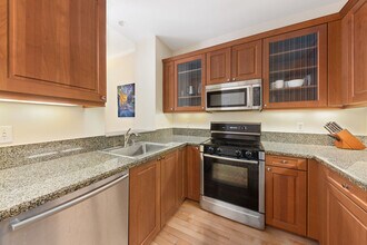 201 Sansome St in San Francisco, CA - Building Photo - Building Photo