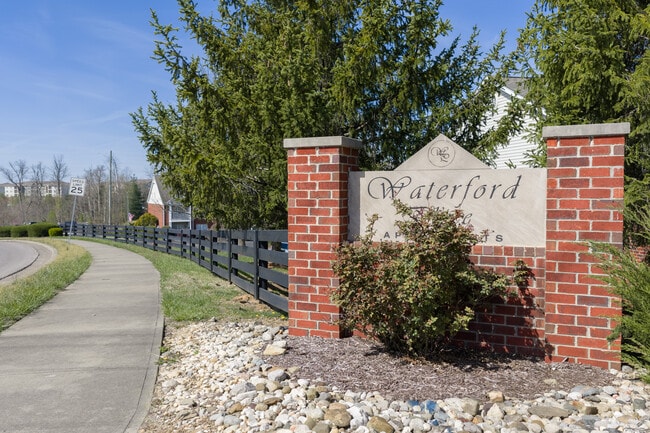 Waterford Place Apartments in Elizabethtown, KY - Building Photo - Building Photo