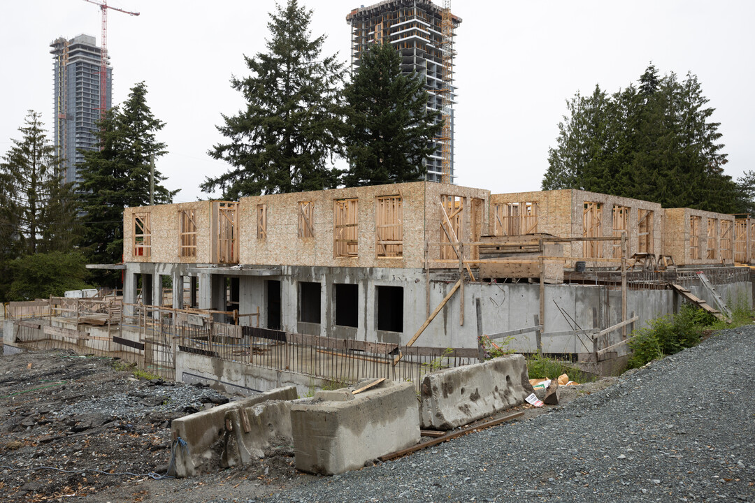 10661 137A St in Surrey, BC - Building Photo