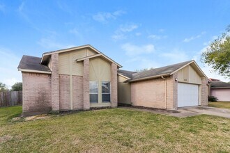 16158 Coyridge Ln in Houston, TX - Building Photo - Building Photo