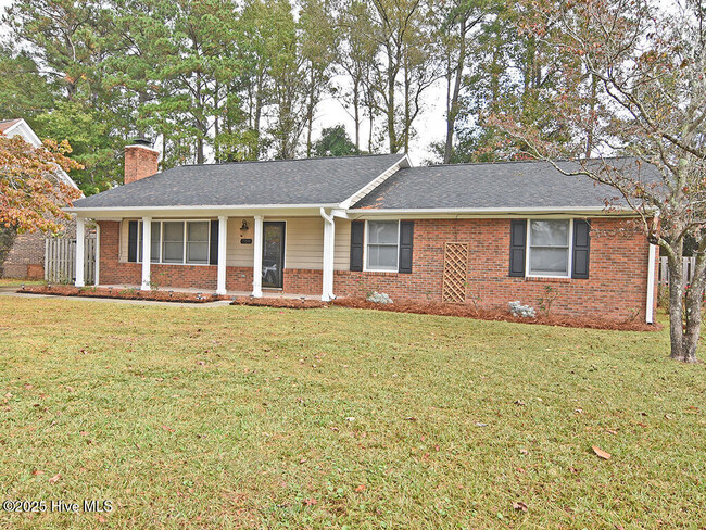 708 Cheryl Ln in Wilmington, NC - Building Photo - Building Photo