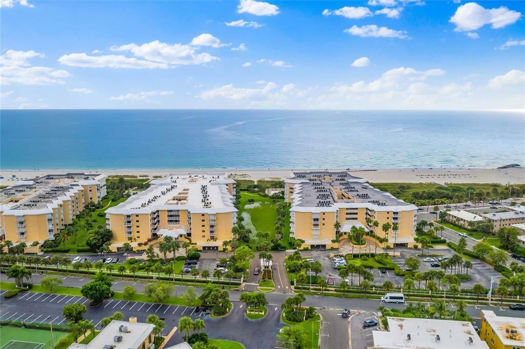 6650 Sunset Way, Unit 112 in St Pete Beach, FL - Building Photo