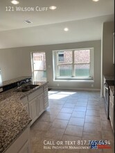 121 Wilson Cliff Dr in White Settlement, TX - Building Photo - Building Photo