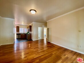 603 Tularosa Dr in Los Angeles, CA - Building Photo - Building Photo