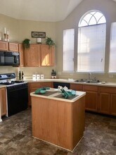 2213 Creek Royal Dr in Mesquite, TX - Building Photo - Building Photo