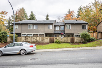 Sutton place in Surrey, BC - Building Photo - Building Photo