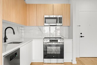 105 Rogers Ave in Brooklyn, NY - Building Photo - Building Photo