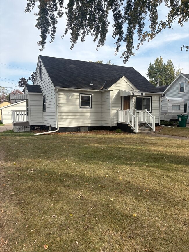 property at 106 Juniper St S