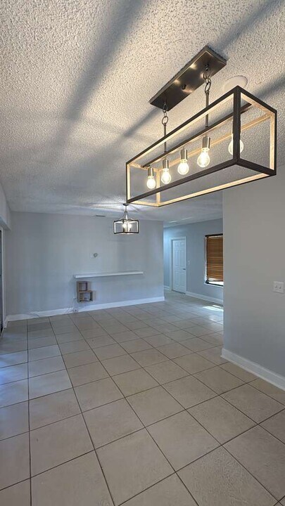 1345 NW 181st St in Miami, FL - Building Photo