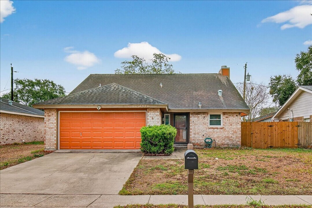 4026 Northwood Dr in Corpus Christi, TX - Building Photo