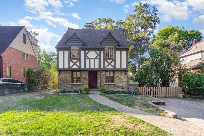 property at 6512 Park Ln