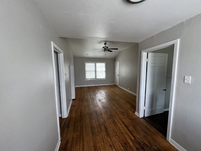 103 Thomas Jefferson Dr in San Antonio, TX - Building Photo - Building Photo