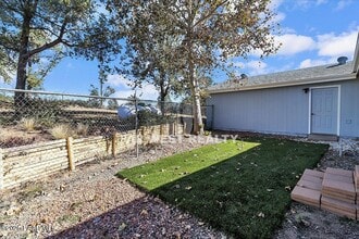 2490 W Glenshandra Dr in Prescott, AZ - Building Photo - Building Photo